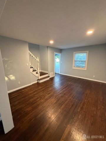 43 Crampton Avenue, Woodbridge Proper, NJ 07095