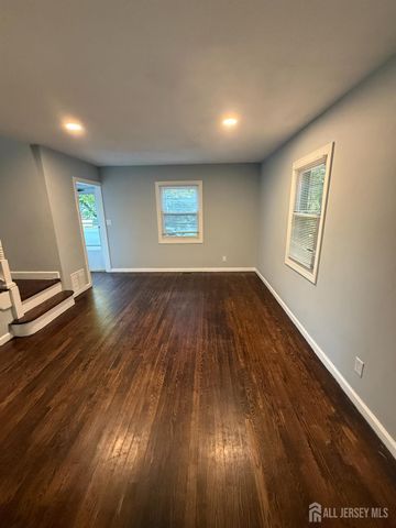 43 Crampton Avenue, Woodbridge Proper, NJ 07095