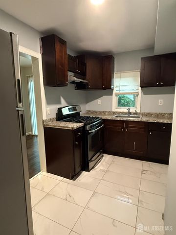 43 Crampton Avenue, Woodbridge Proper, NJ 07095