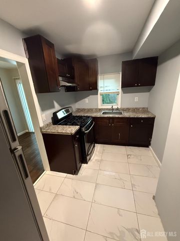 43 Crampton Avenue, Woodbridge Proper, NJ 07095