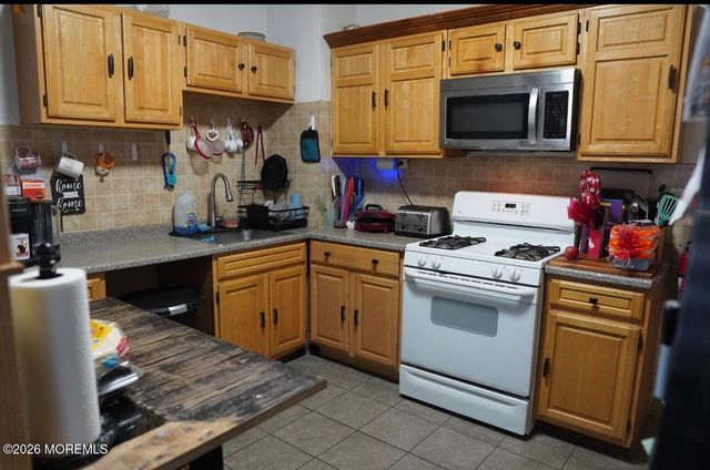 13 Reid Street, South River, NJ 08882