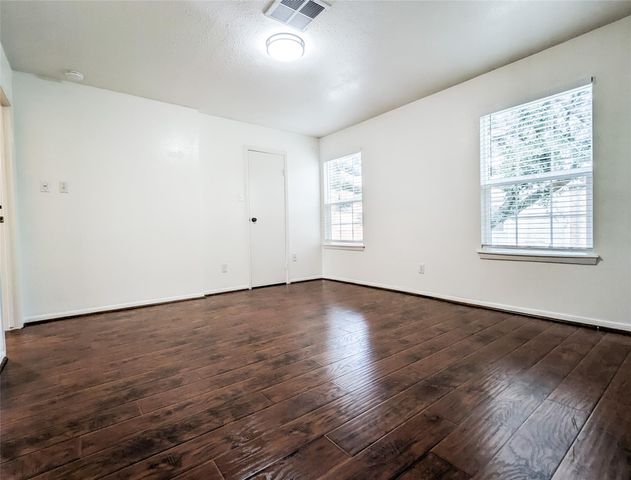 7925 Knight Road, Houston, TX 77054
