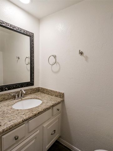 7925 Knight Road, Houston, TX 77054