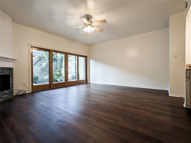 7925 Knight Road, Houston, TX 77054