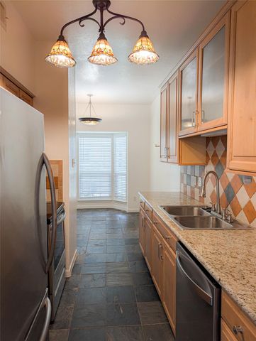 7925 Knight Road, Houston, TX 77054