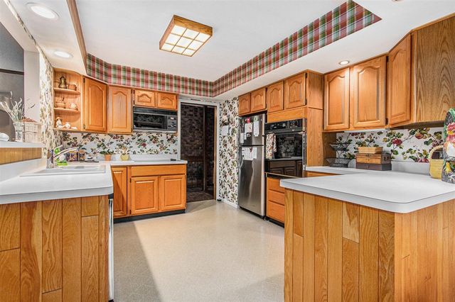 46308 Royal Avenue, New Buffalo, MI 49117