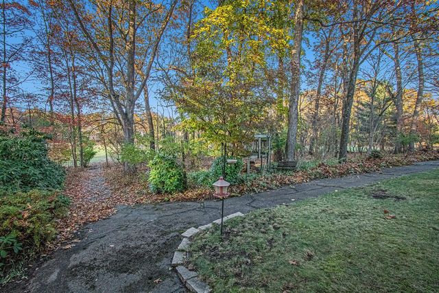 46308 Royal Avenue, New Buffalo, MI 49117