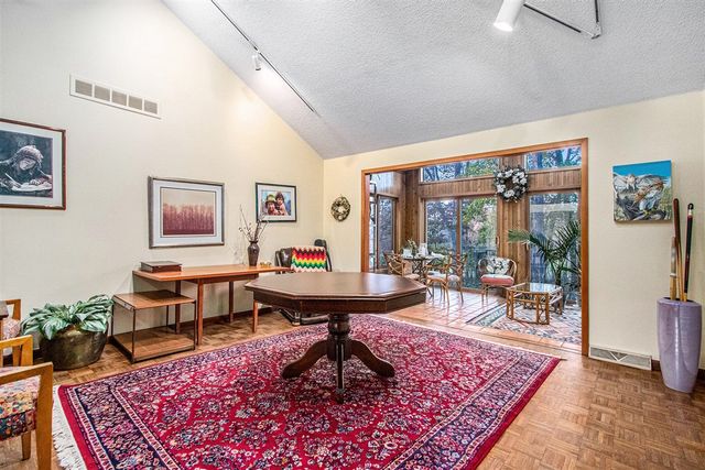 46308 Royal Avenue, New Buffalo, MI 49117