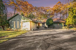 46308 Royal Avenue, New Buffalo, MI 49117