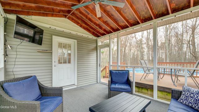 4328 Buckingham Drive, Niskayuna, NY 12304