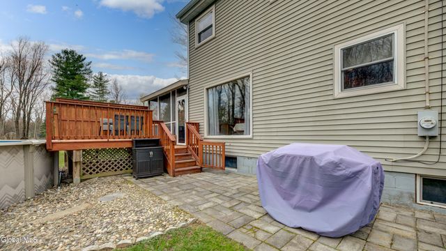 4328 Buckingham Drive, Niskayuna, NY 12304