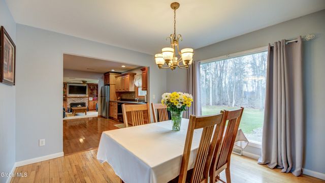 4328 Buckingham Drive, Niskayuna, NY 12304