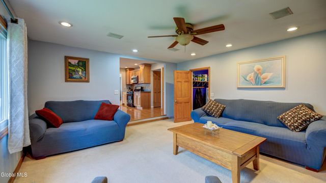 4328 Buckingham Drive, Niskayuna, NY 12304