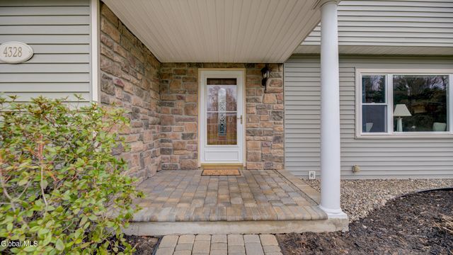 4328 Buckingham Drive, Niskayuna, NY 12304
