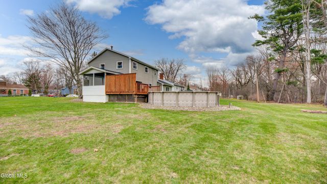 4328 Buckingham Drive, Niskayuna, NY 12304