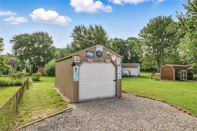 245 North Road, Niles, OH 44446