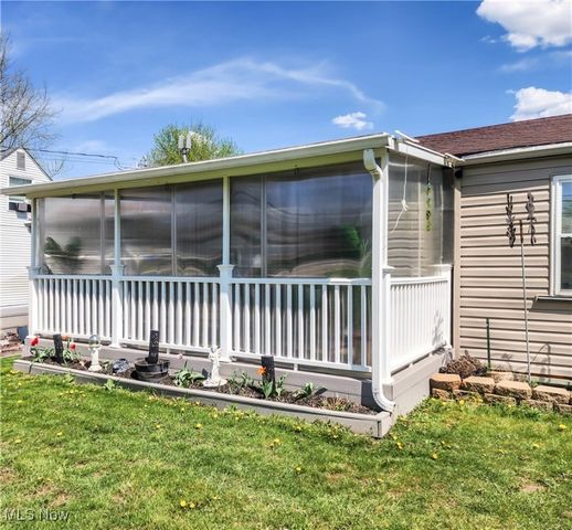 245 North Road, Niles, OH 44446