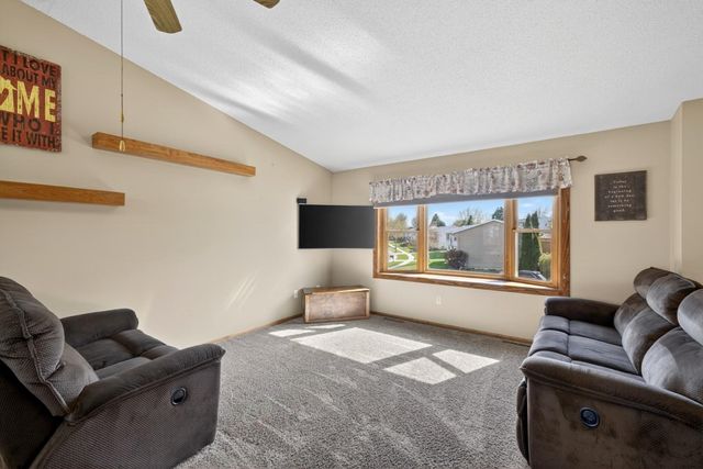 4415 Valley Drive NW, Rochester, MN 55901