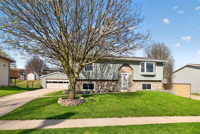 4415 Valley Drive NW, Rochester, MN 55901