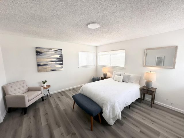 102 E Willamette Avenue, Fresno, CA 93706