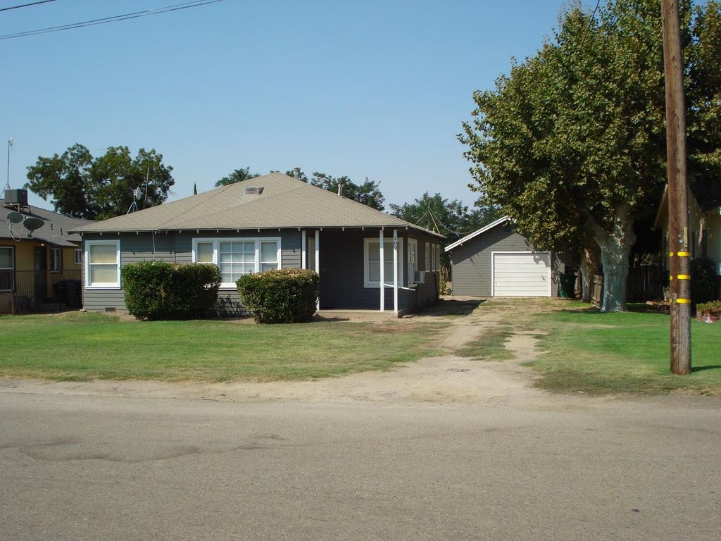 Image 16 of property listing at 102 E Willamette Avenue, Fresno, CA 93706