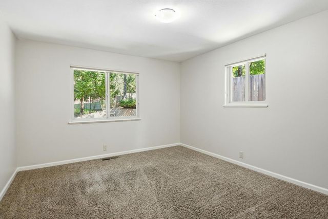 5689 Maywood Dr, Foresthill, CA 95631