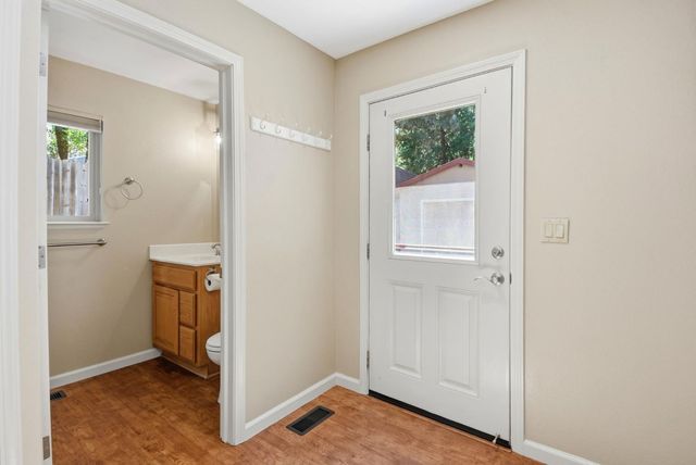 5689 Maywood Dr, Foresthill, CA 95631