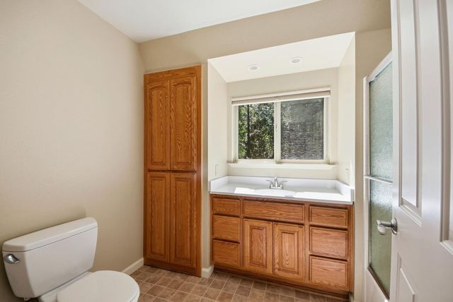 5689 Maywood Dr, Foresthill, CA 95631