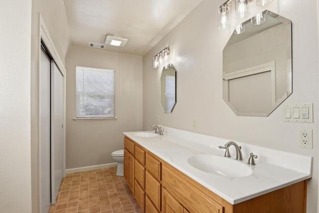 5689 Maywood Dr, Foresthill, CA 95631