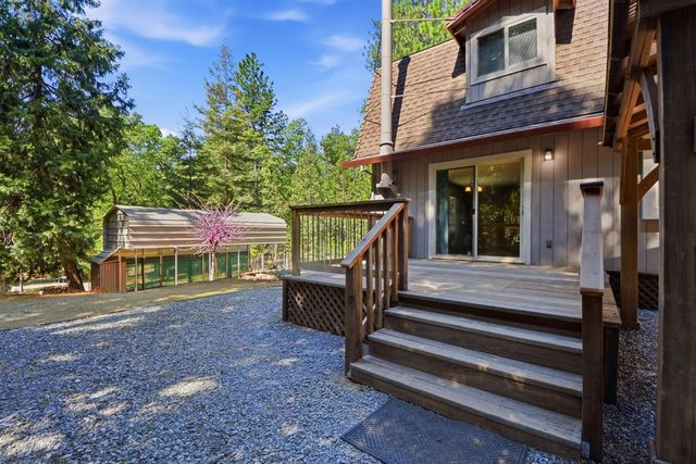 5689 Maywood Dr, Foresthill, CA 95631