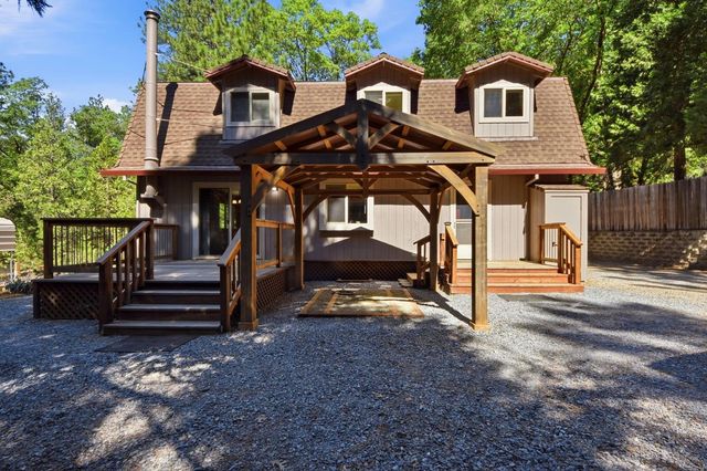 5689 Maywood Dr, Foresthill, CA 95631