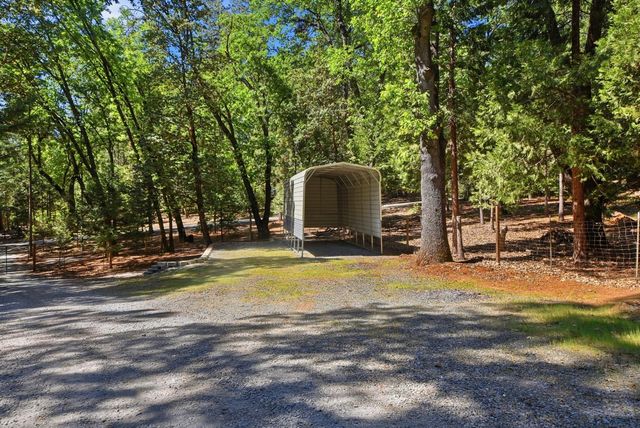 5689 Maywood Dr, Foresthill, CA 95631