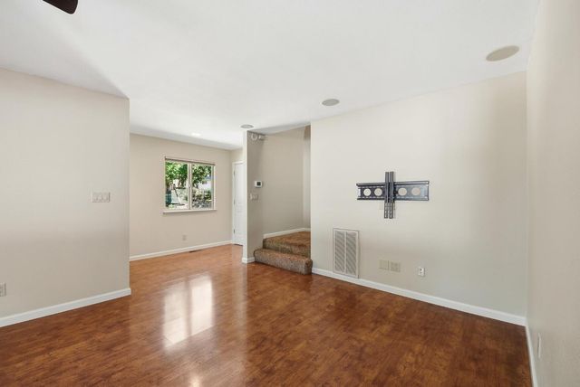 5689 Maywood Dr, Foresthill, CA 95631