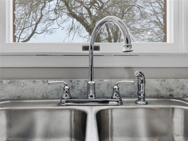 1870 Pope Lane, Kernersville, NC 27284