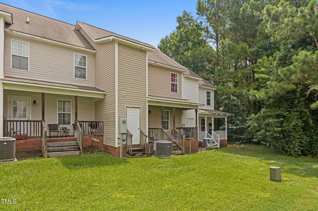 120 Blackthorne Court, Clayton, NC 27520