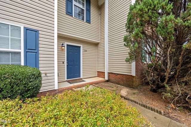 120 Blackthorne Court, Clayton, NC 27520
