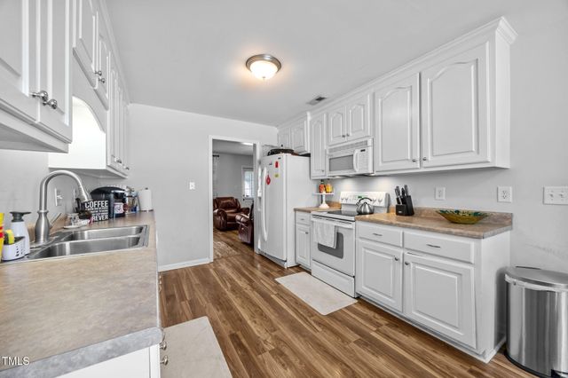 120 Blackthorne Court, Clayton, NC 27520