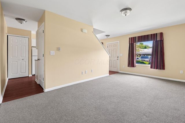 5596 Autumn Chase Drive, Columbus, OH 43232