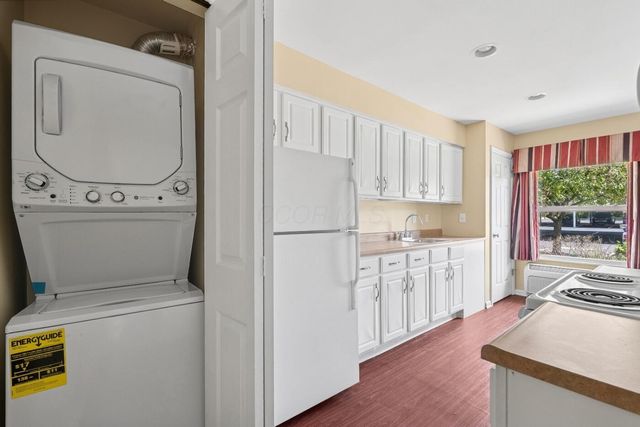 5596 Autumn Chase Drive, Columbus, OH 43232
