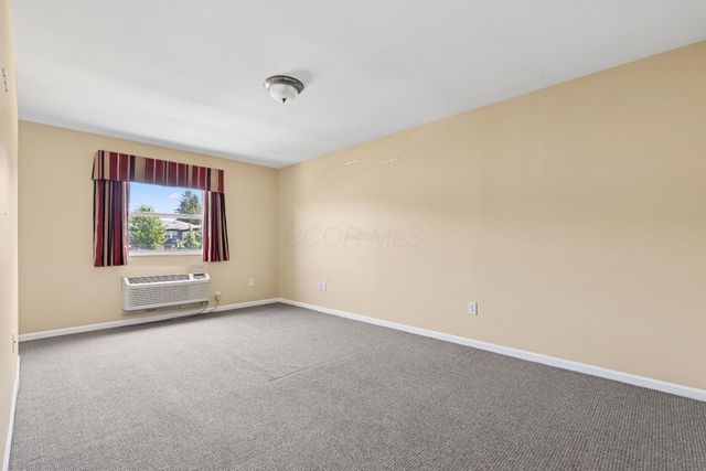 5596 Autumn Chase Drive, Columbus, OH 43232