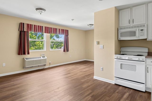 5596 Autumn Chase Drive, Columbus, OH 43232