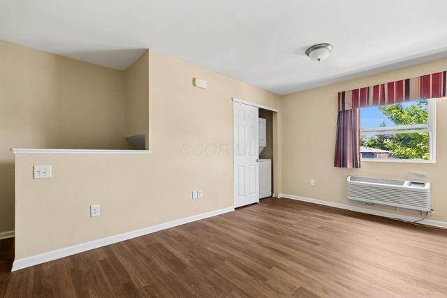 5596 Autumn Chase Drive, Columbus, OH 43232