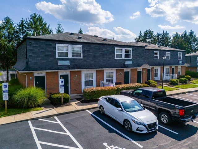 5596 Autumn Chase Drive, Columbus, OH 43232