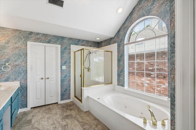 535 Lochngreen Trail, Arlington, TX 76012