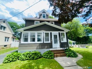30 Oakwood Street, East Hartford, CT 06108