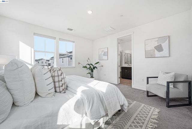 37645 Bay Crest Rd, Newark, CA 94560