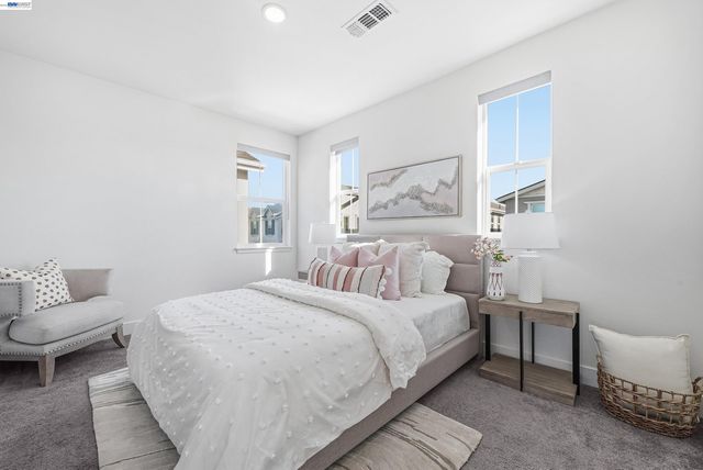 37645 Bay Crest Rd, Newark, CA 94560