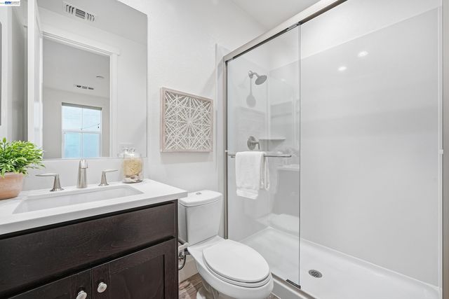 37645 Bay Crest Rd, Newark, CA 94560