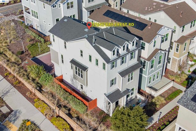 37645 Bay Crest Rd, Newark, CA 94560