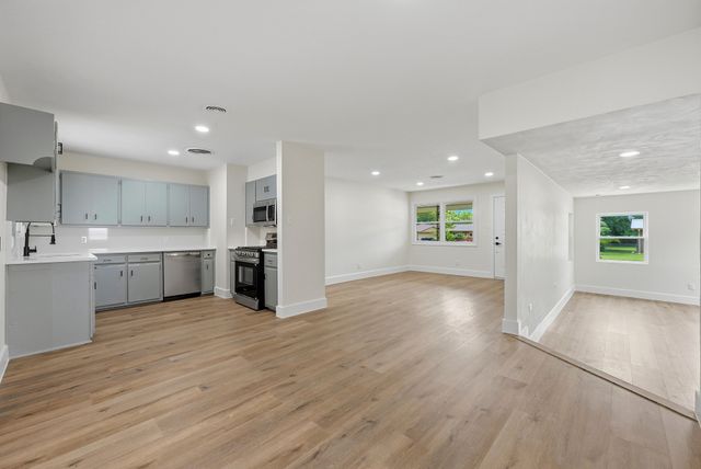 716 Pine Street, Hurst, TX 76053
